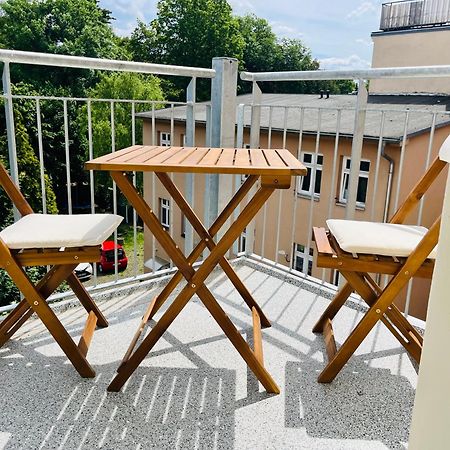 Filmap-Charmant-Modern-Zentral-Balkon-Beamer-Spieletisch Görlitz Exterior foto